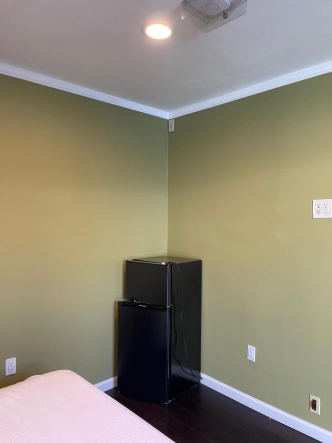 Private Standalone Room W/ Tv, Wifi & Ac In Carson Buitenkant foto