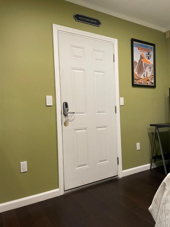 Private Standalone Room W/ Tv, Wifi & Ac In Carson Buitenkant foto